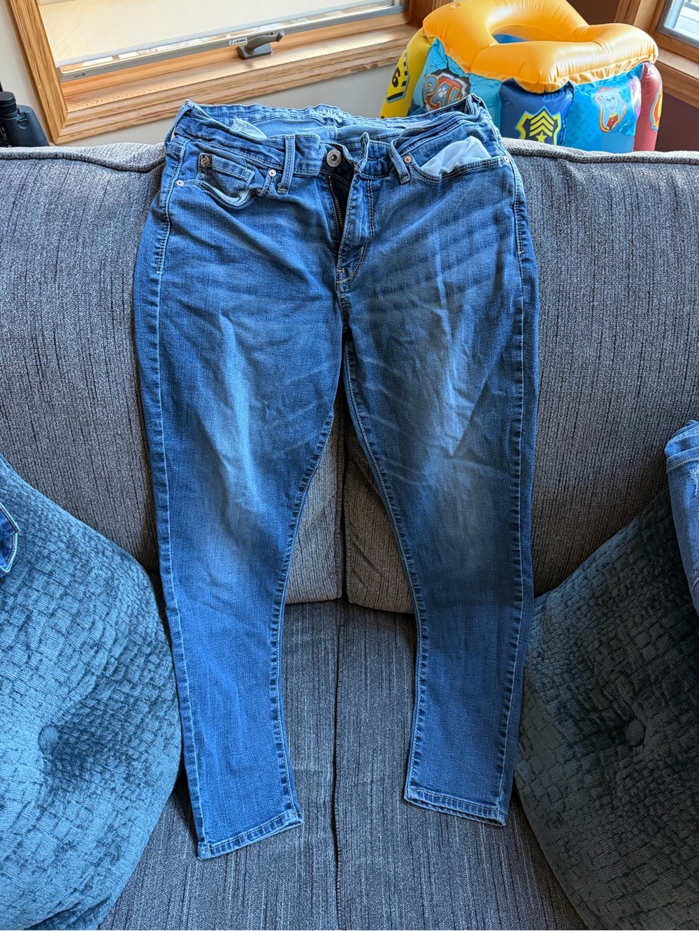 Denizen From Levi’s Women’s Modern Skinny Jeans Size 8S 29x30 Blue